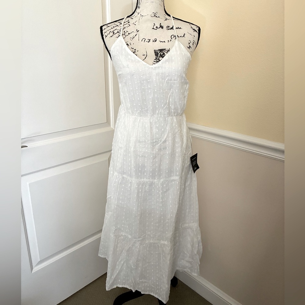 NWT Lulu's Ivory Sleeveless halter backless Dress